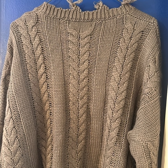 NWT Women’s A Beautiful Soul Felicitee Distressed Crop Cable Knit Sweater Sz 1X - Picture 8 of 8